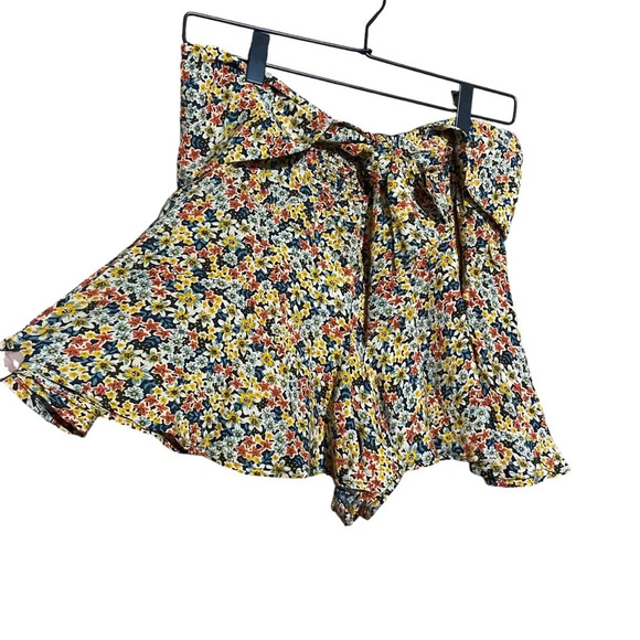 NWT Patrons of Peace Floral Shorts BB Autumn Size Small - Picture 1 of 8